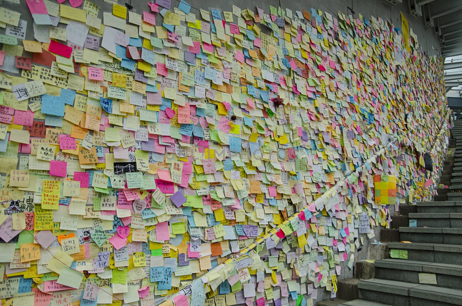 Colorful notes with suggestions on the wall