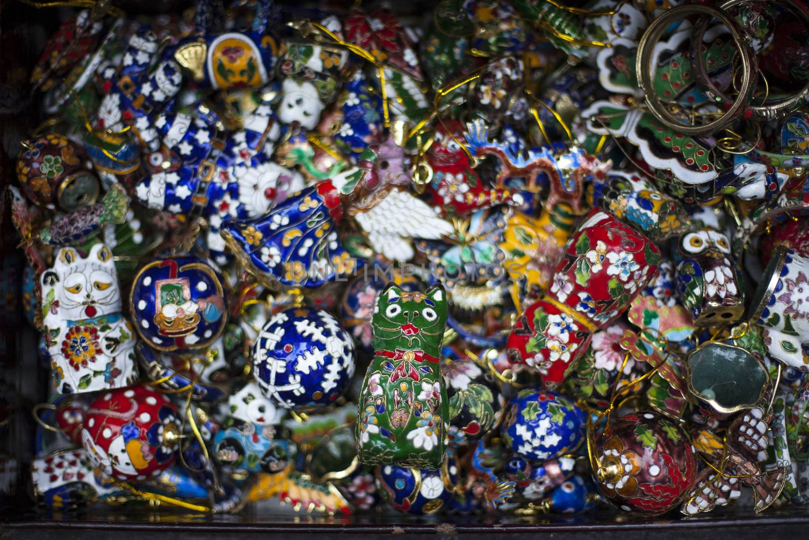 Chinese souvenirs. Various accessories in the gift shop