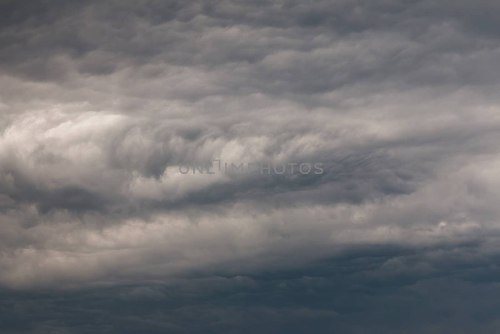 Image of the dark clouds before rain