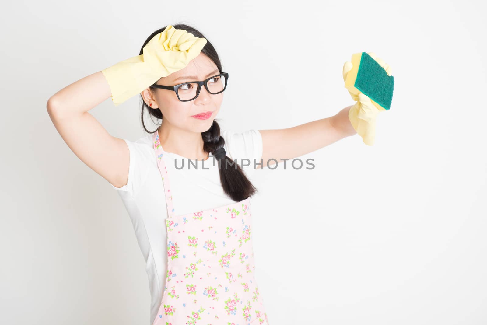 Woman Cleaning with sponge by szefei