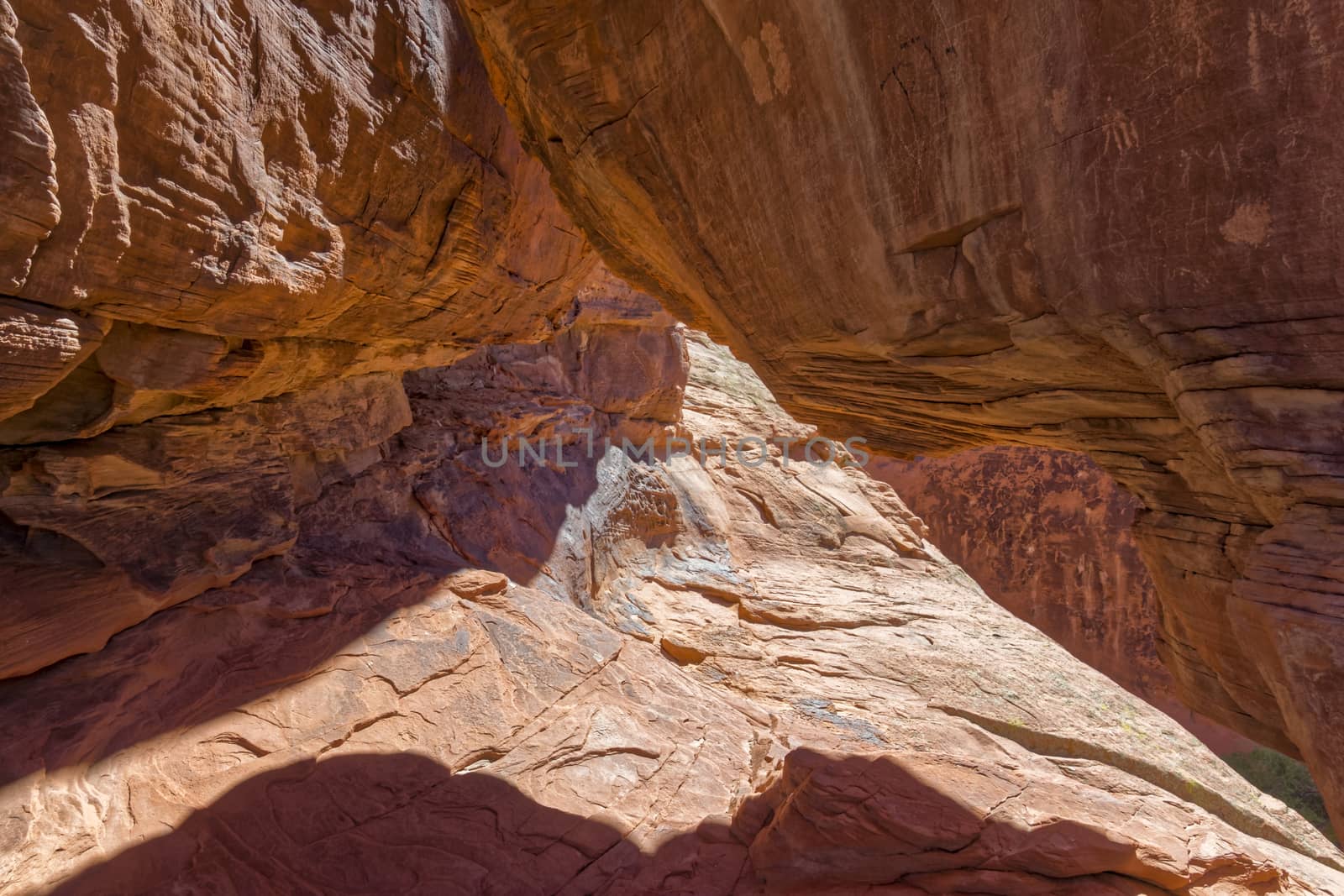 An alternate view of the inside of Atlatl Rock.