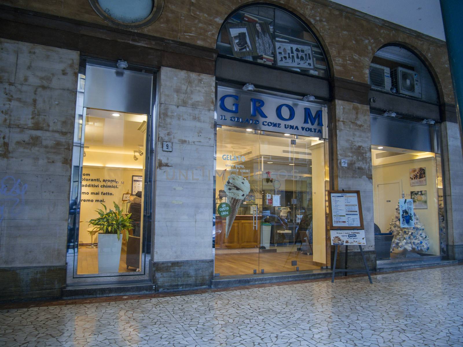 Grom by verbano