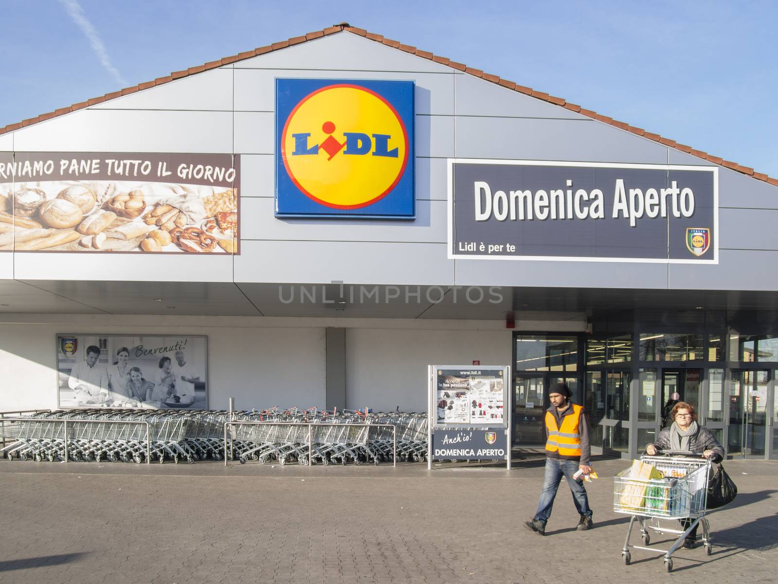 Lidl Supermarket by verbano