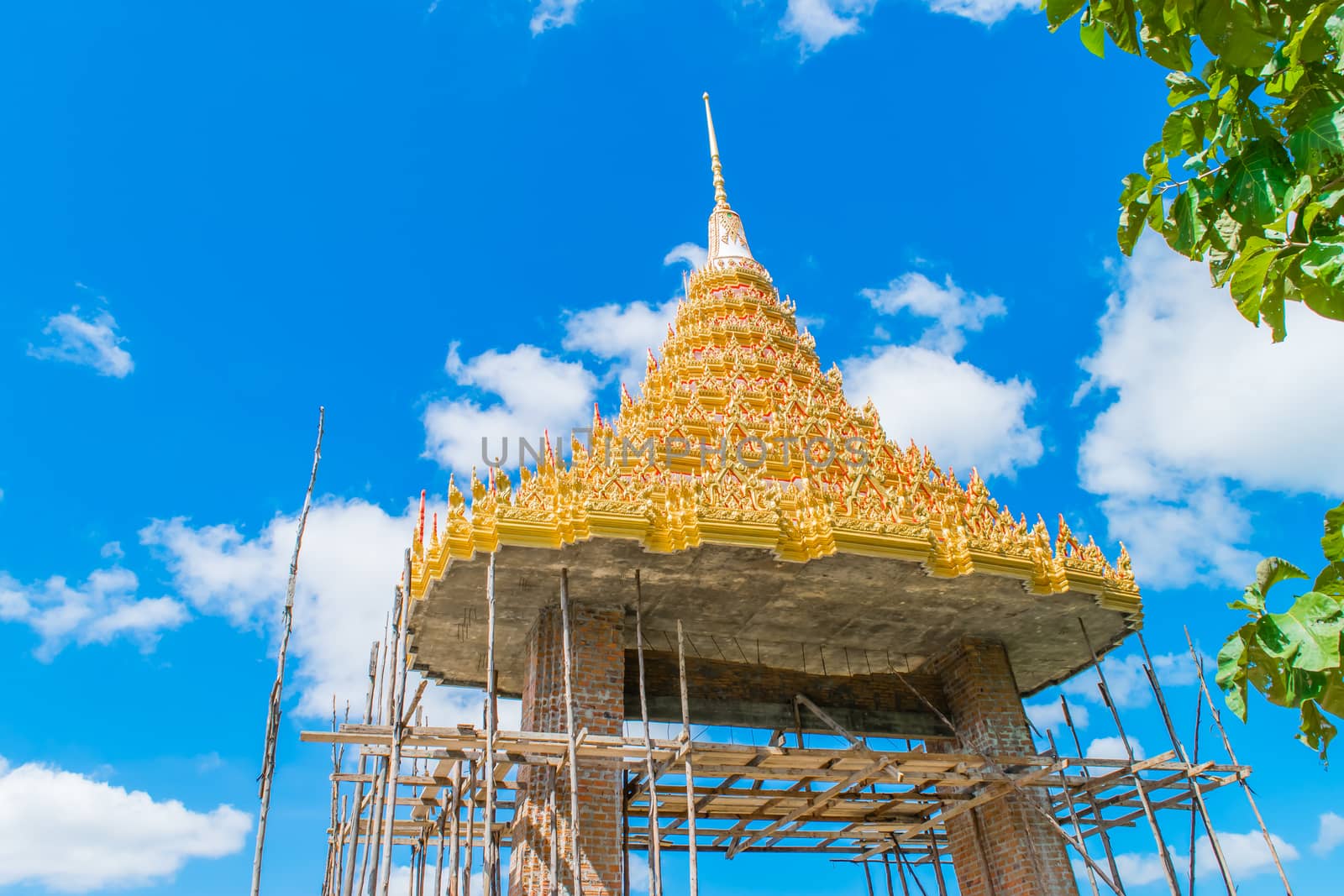 Repair Temple gate thai by naramit