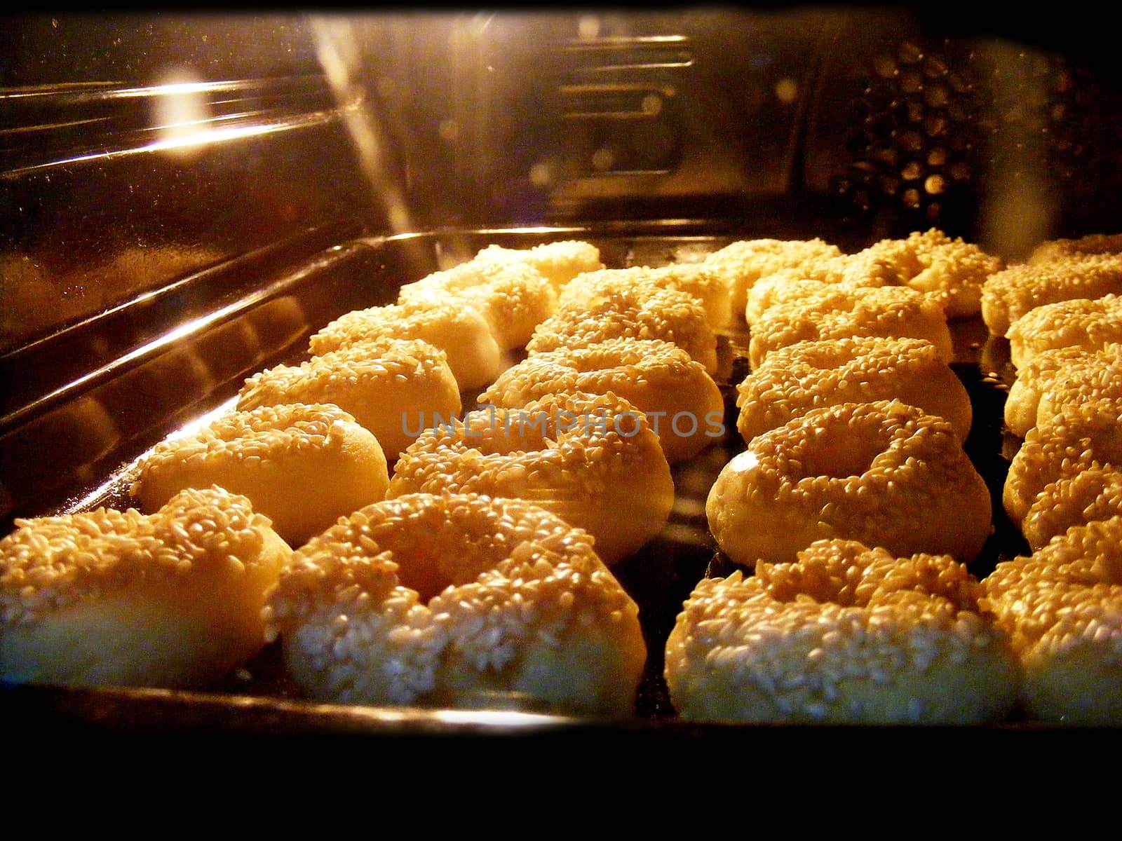 pictures of cookies baking in the oven by nhatipoglu