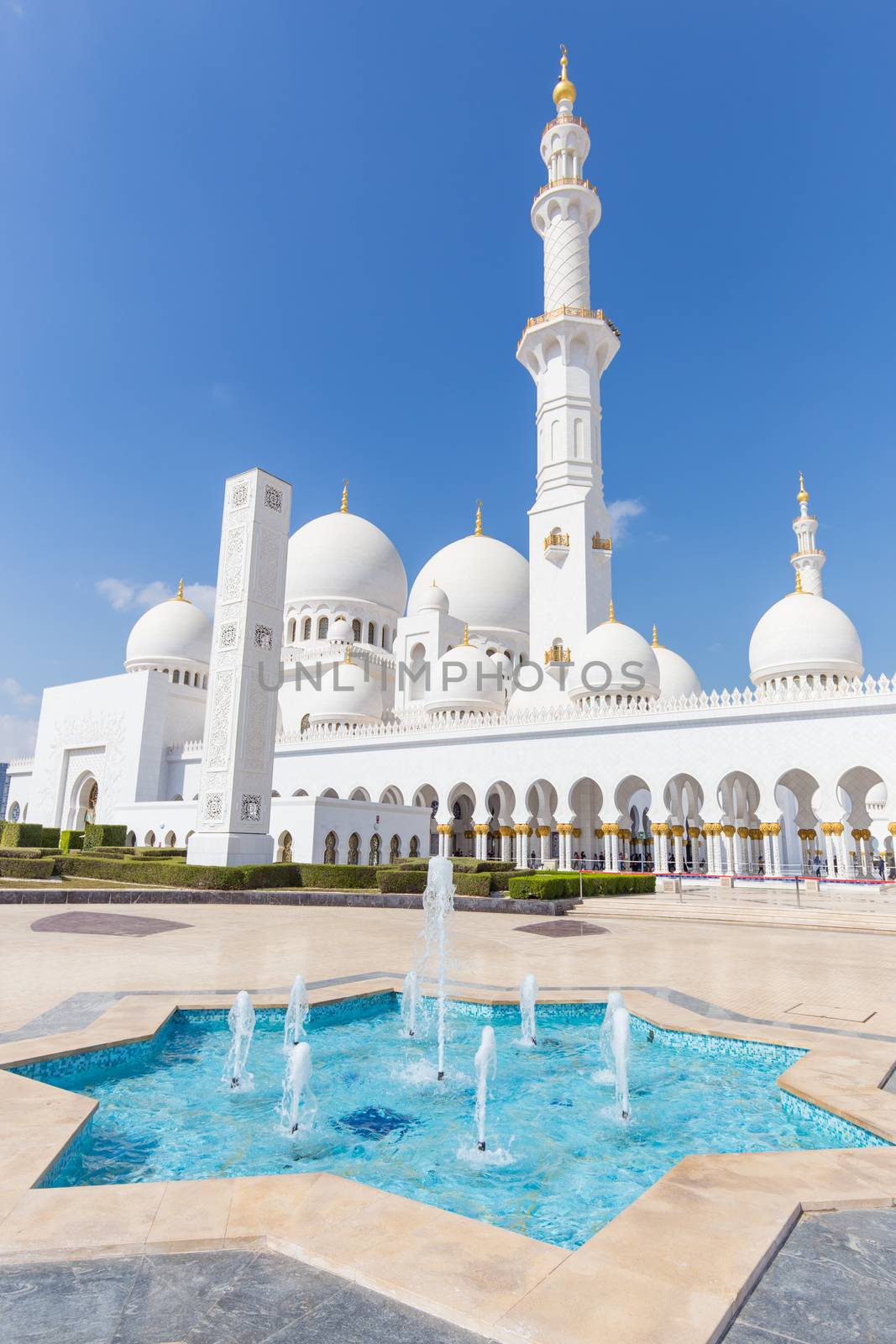 Sheikh Zayed Grand Mosque in Abu Dhabi, United Arab Emirates.