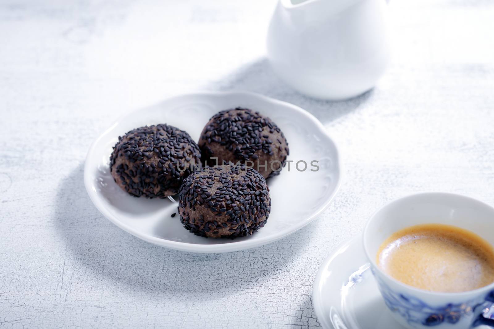 Almond cookies with chocolate and coffee. Gluten free flour.