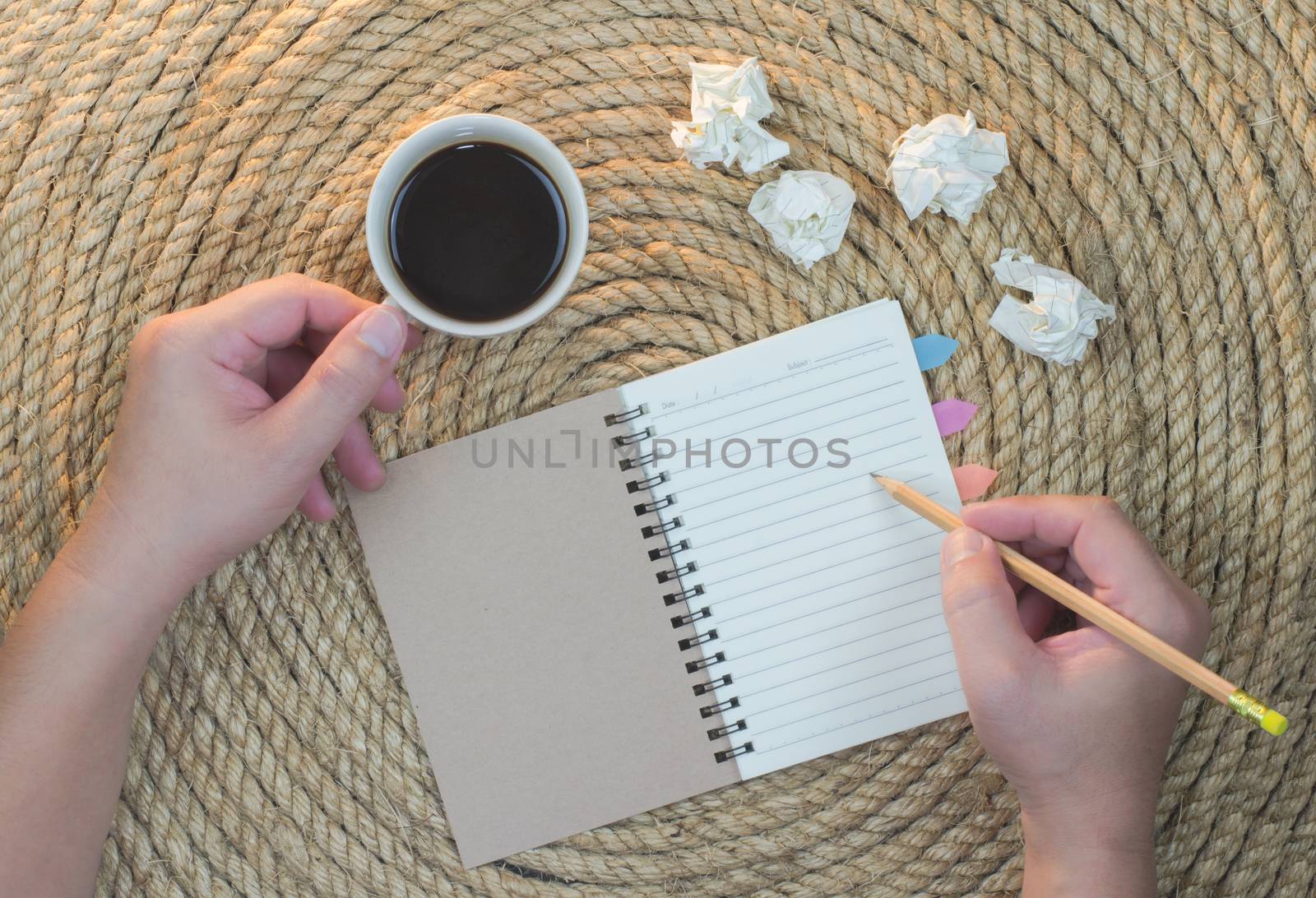 Relaxation drink coffee Write book on a jute rope.