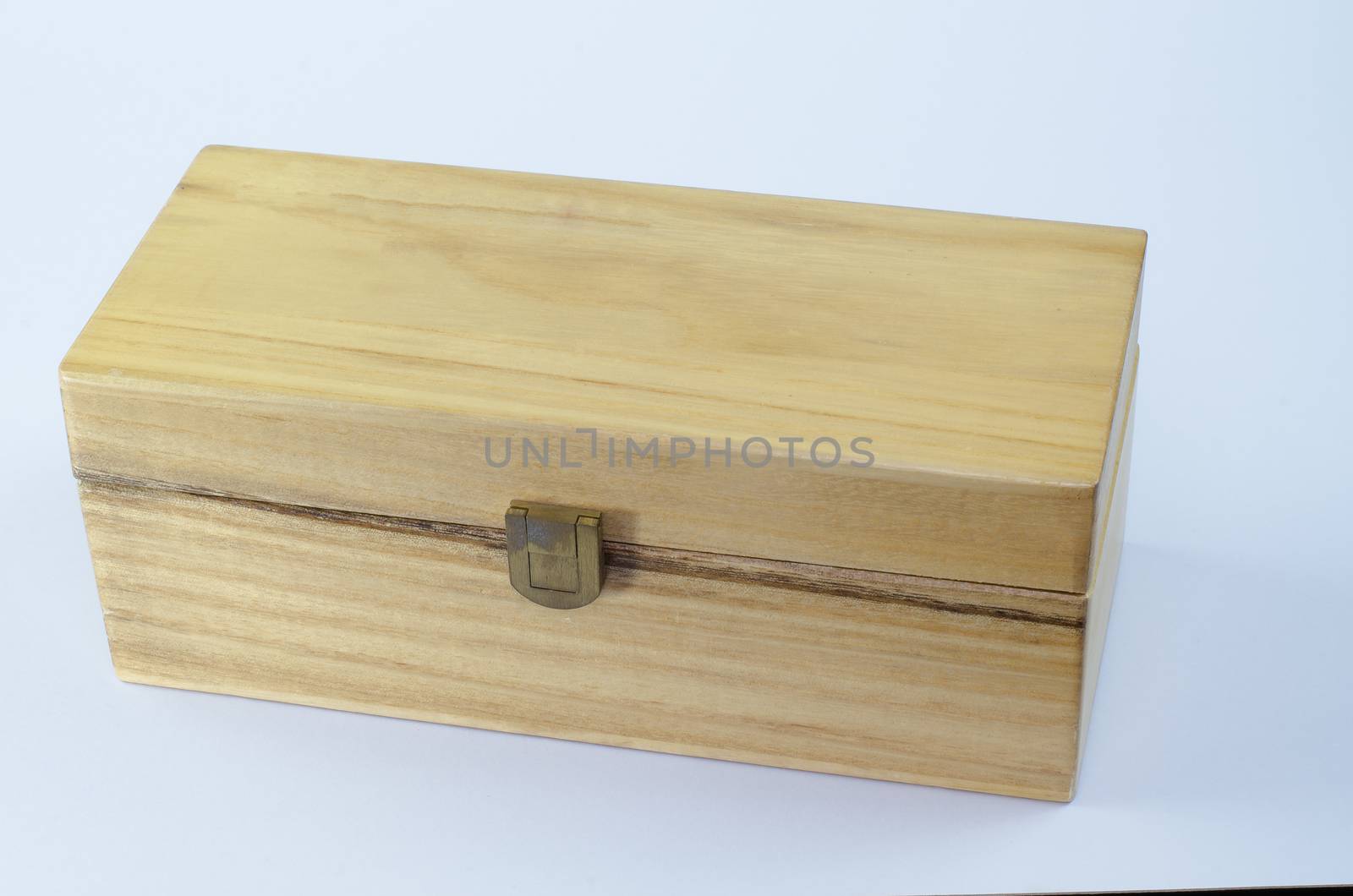 Close wooden box isolated by metal22