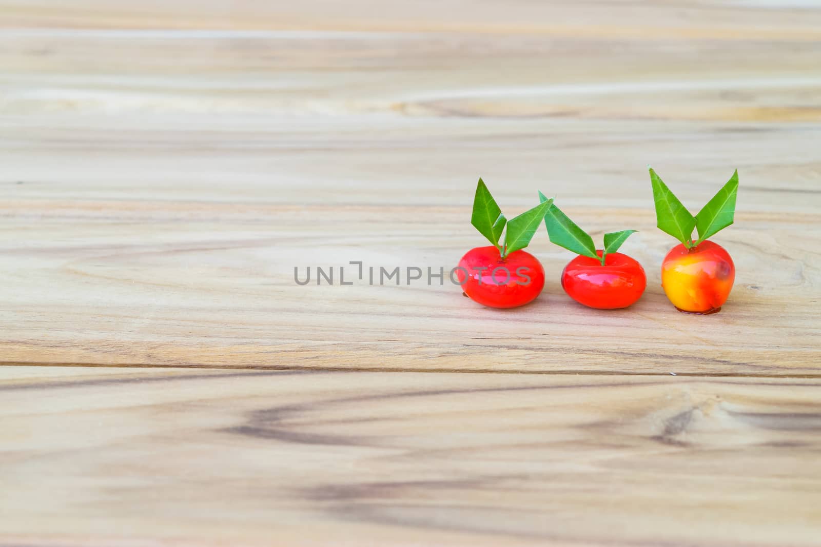 Thai Sweet Bean Confections plating on wooden table