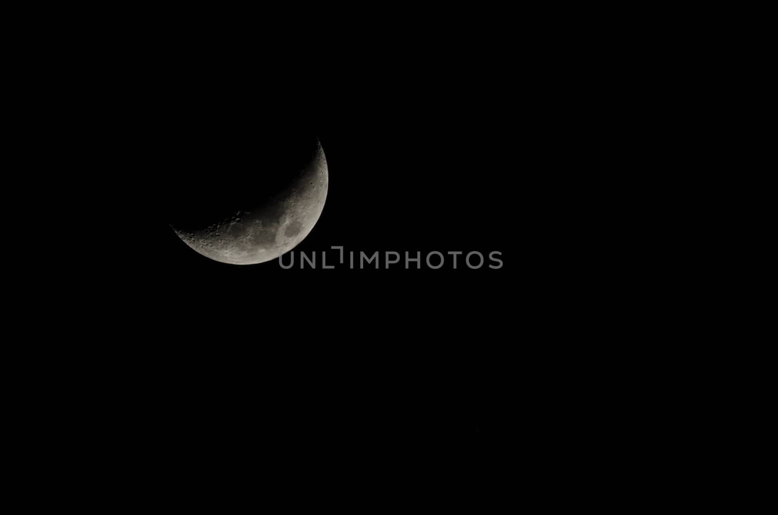 Quarter Moon by alanstix64