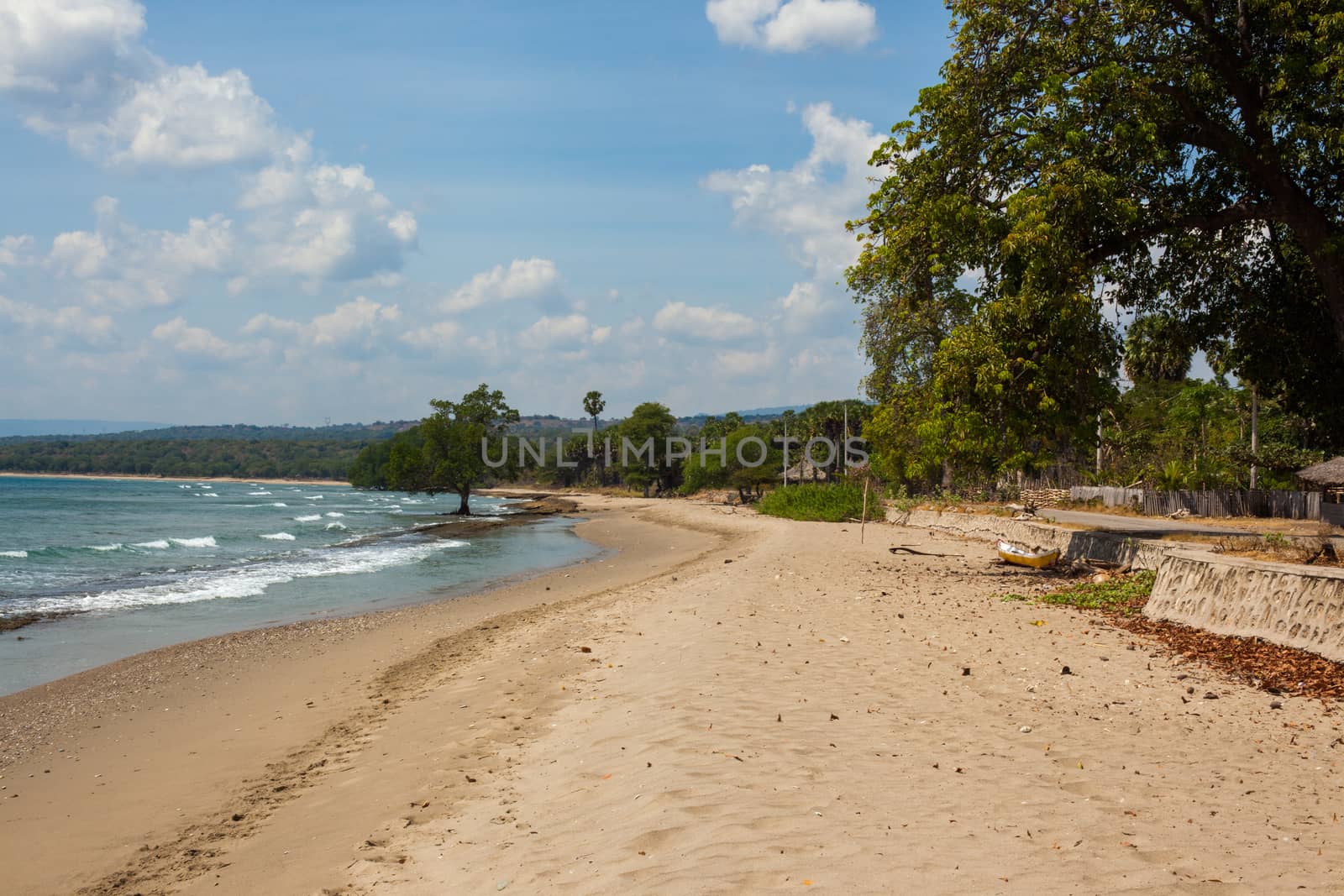 clear blue water surronds the south pacific island of East-Timor, also known as Timor-Leste