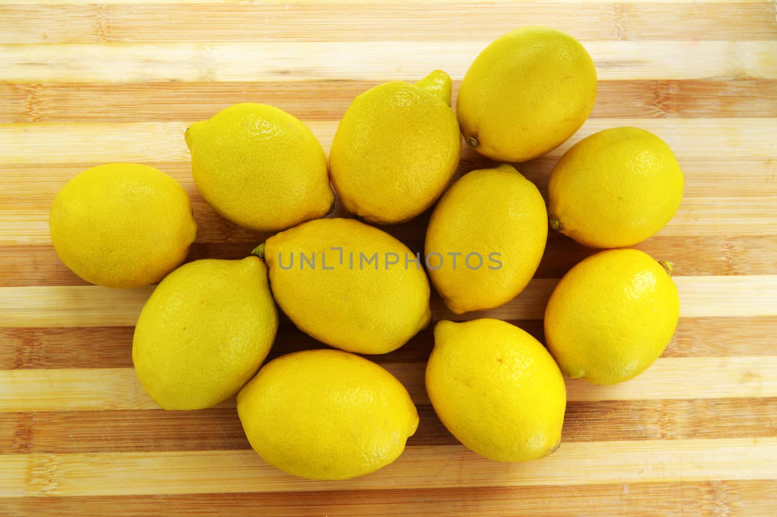 Lemon paintings on the finest wooden chopping board