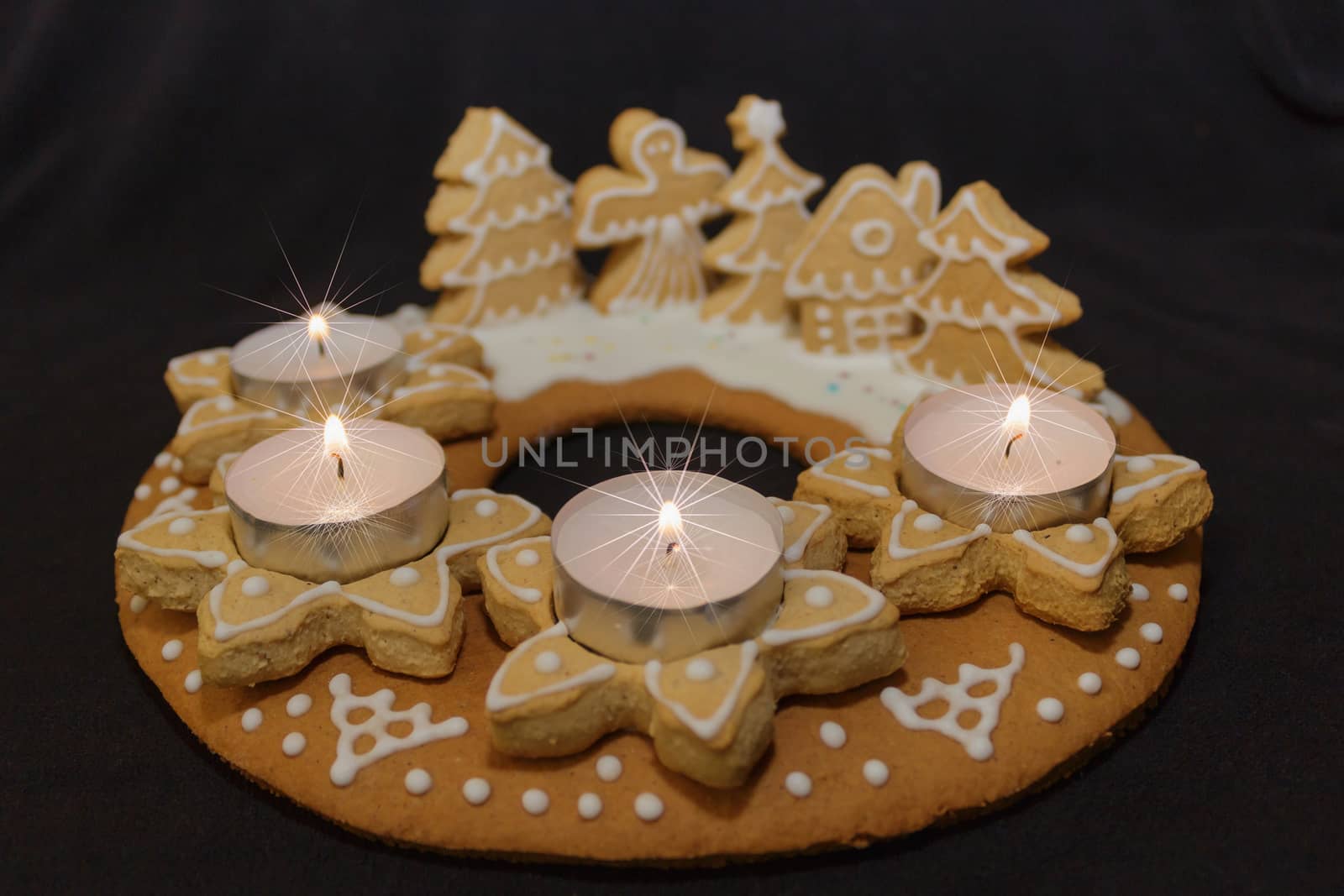 gingerbread wreath and candles by digiart1