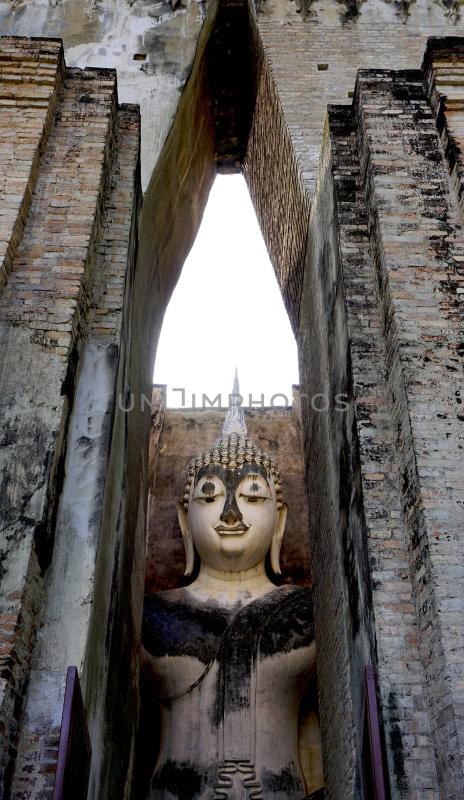 Historical Park Wat Sri chum temple main approach in Sukhothai world heritage