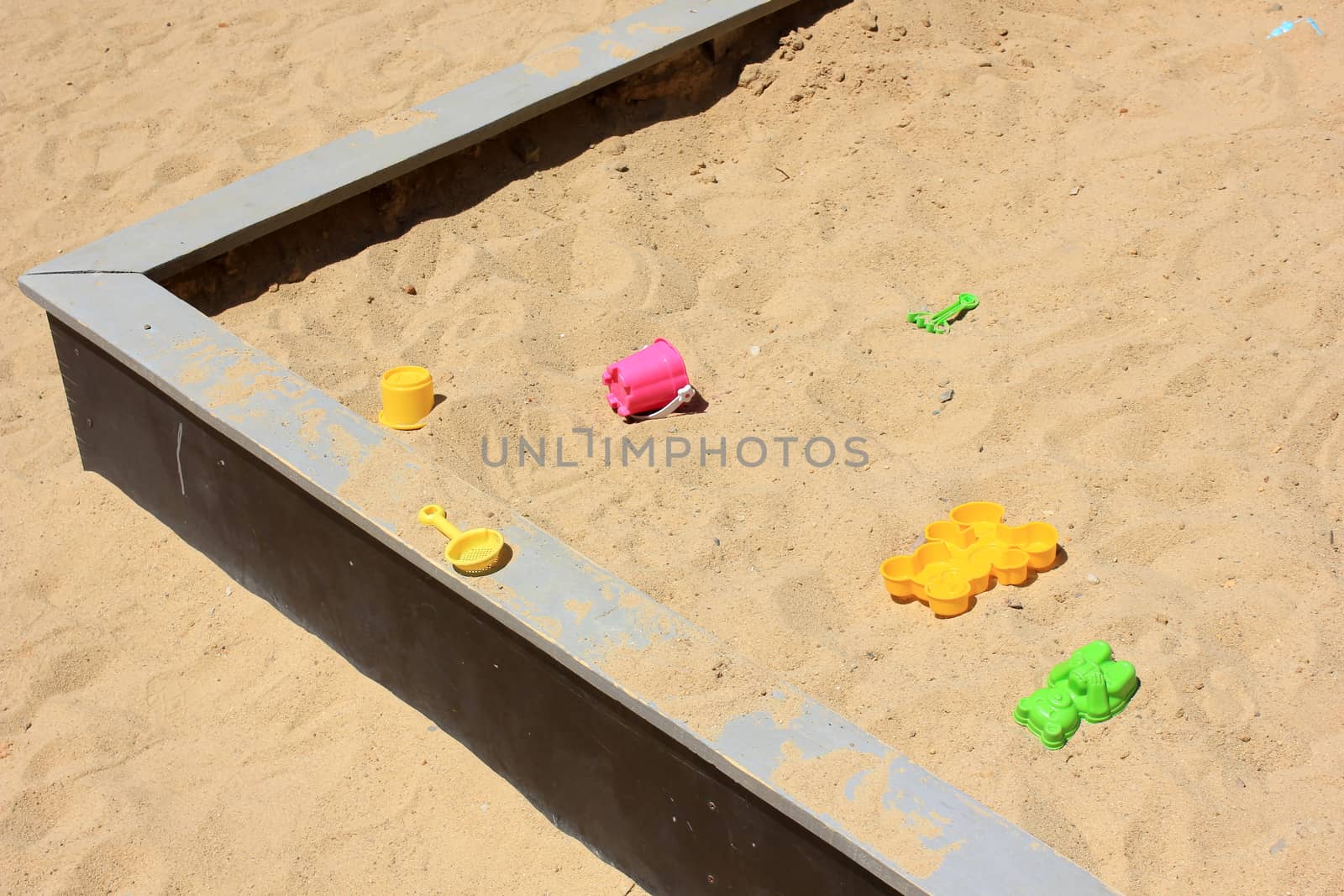 Children's sandbox by Vadimdem