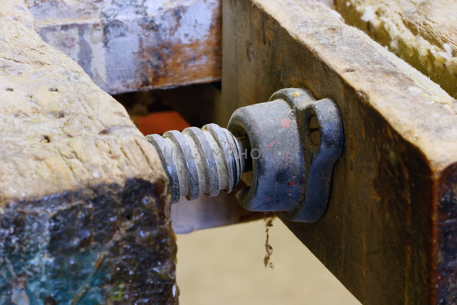 Grip device at the joiner workbench by Mibuch