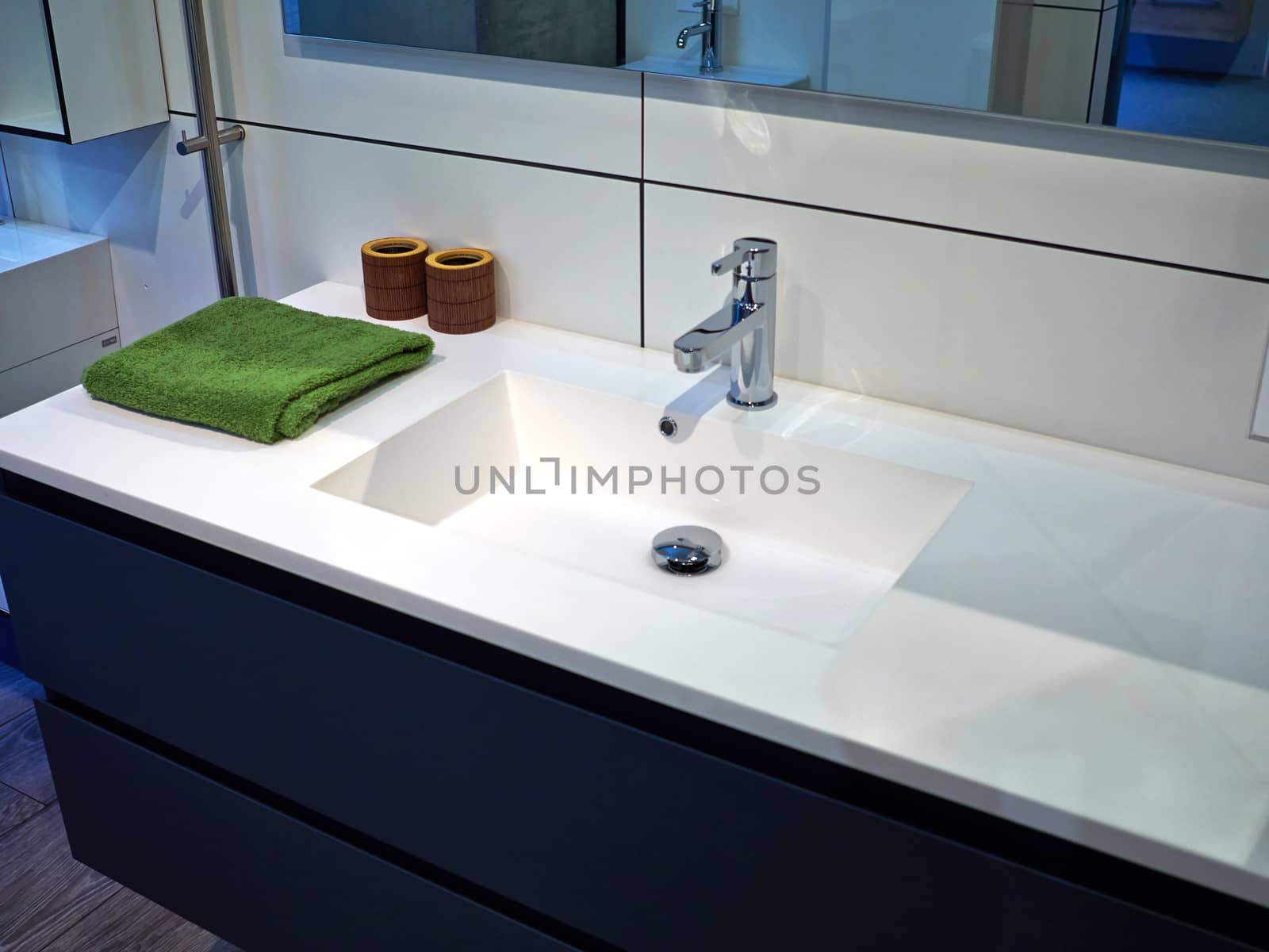 Beautiful Modern Bathroom in Luxury New Home by Ronyzmbow