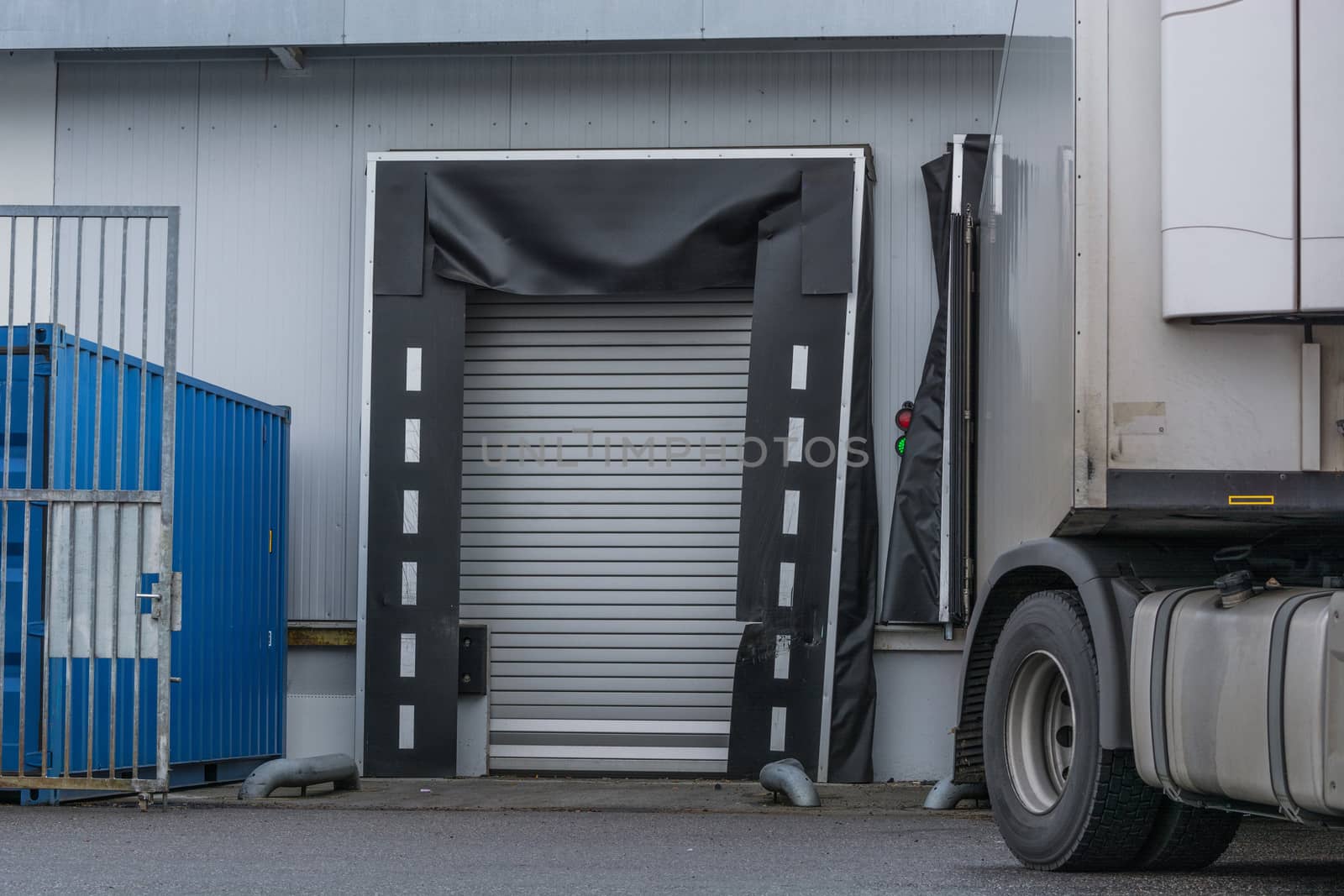 Truck for unloading or loading at the depot of a forwarding company.