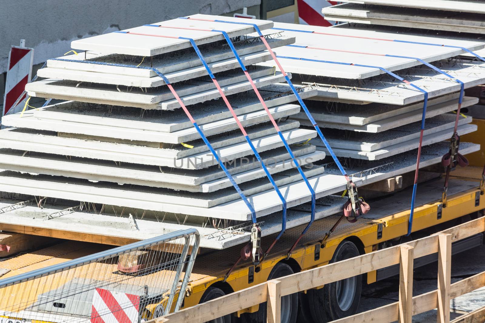Truck loading safety, overcharging. Correct mounting of the transport object.