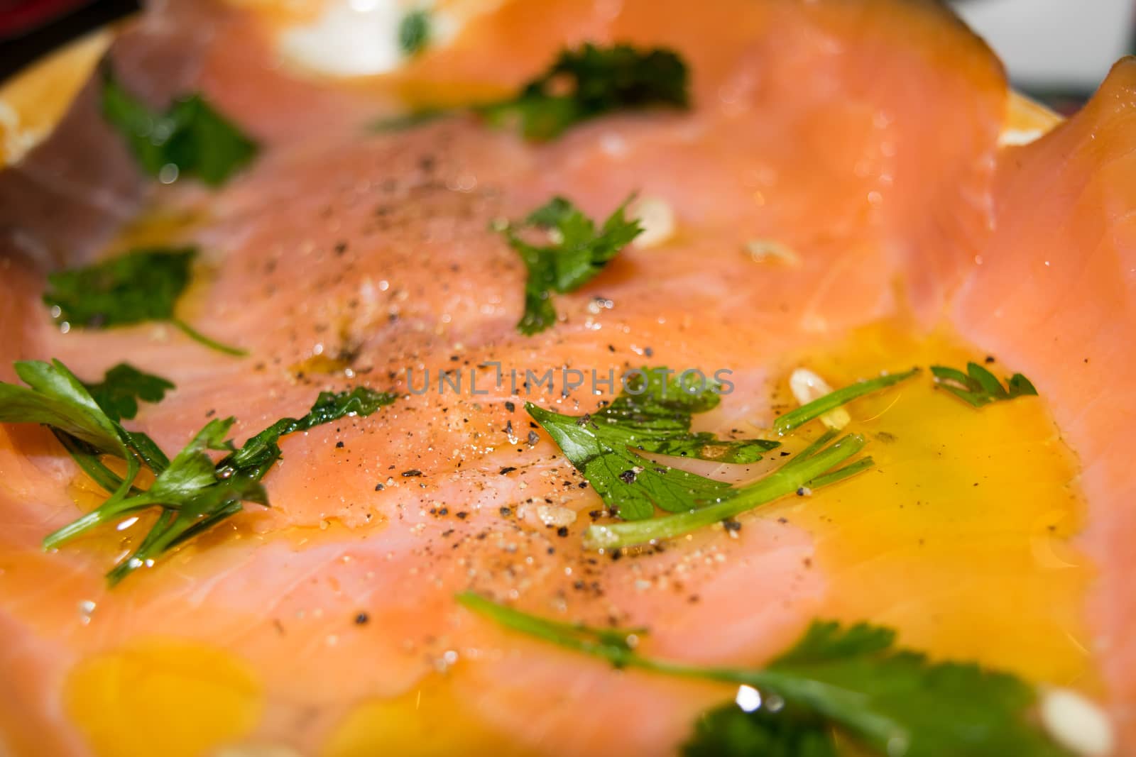 Smoked salmon seasoned with lemon and spices