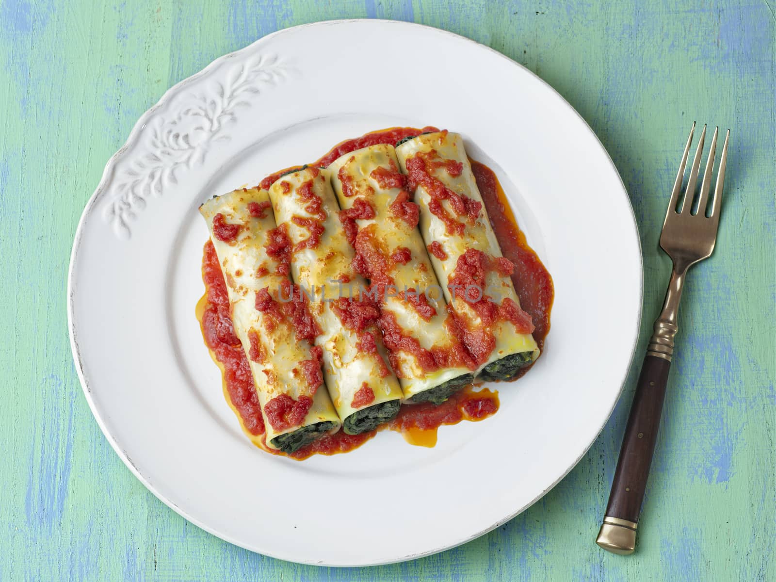 rustic italian vegetarian spinach cannelloni pasta by zkruger