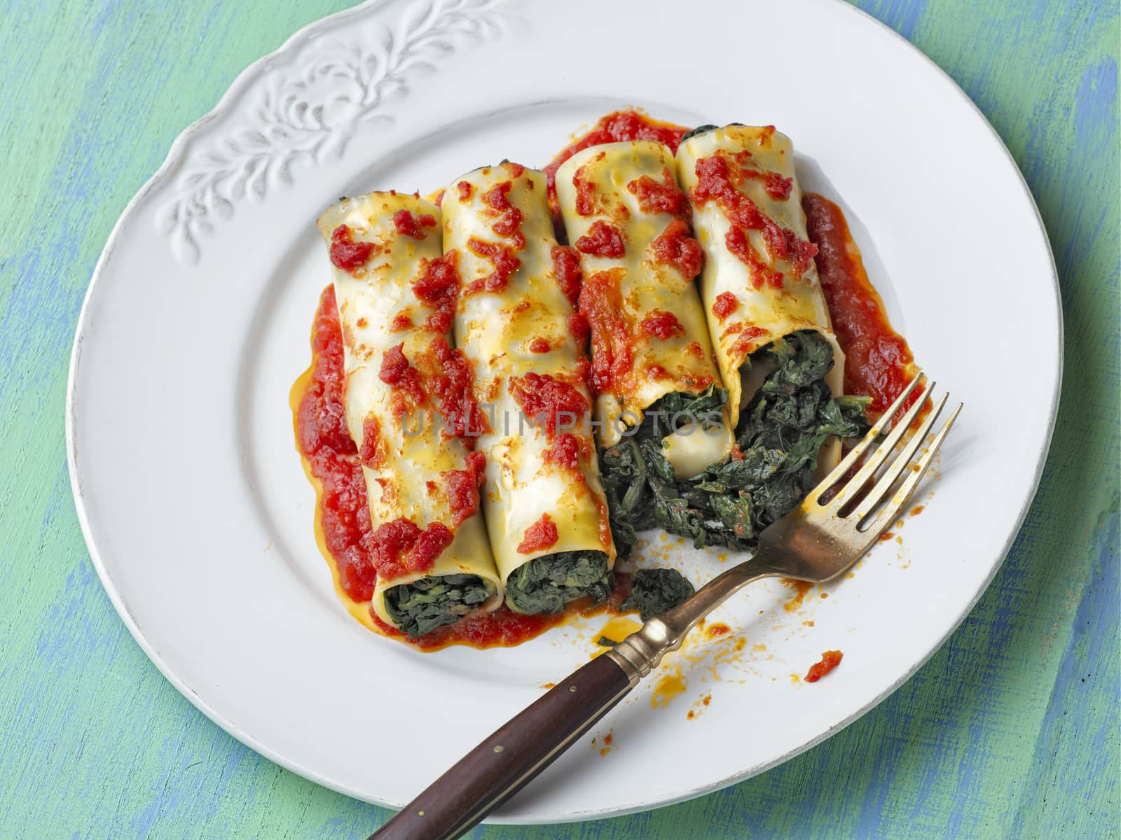 rustic italian vegetarian spinach cannelloni pasta by zkruger