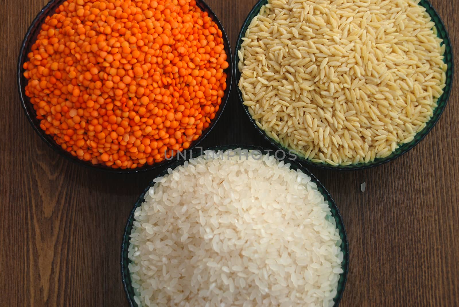 <font><font>







pirinç, cam kase, kırmızı mercimek ve arpa şehriye</font></font>