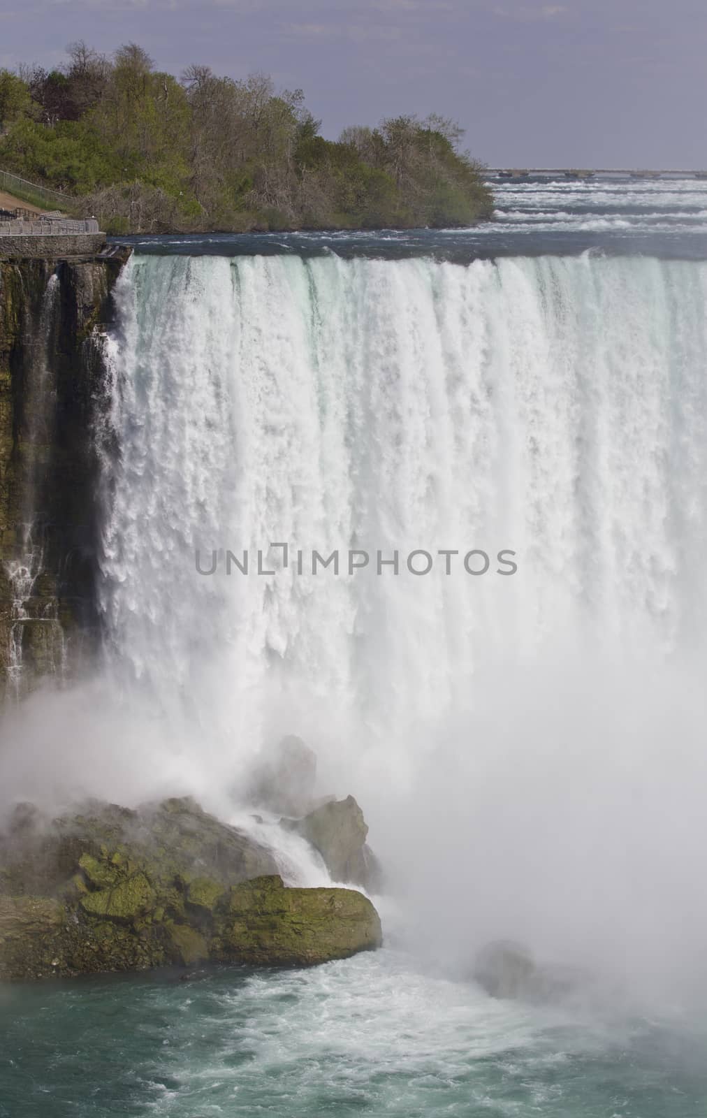 Beautiful isolated photo of the amazing Niagara falls by teo
