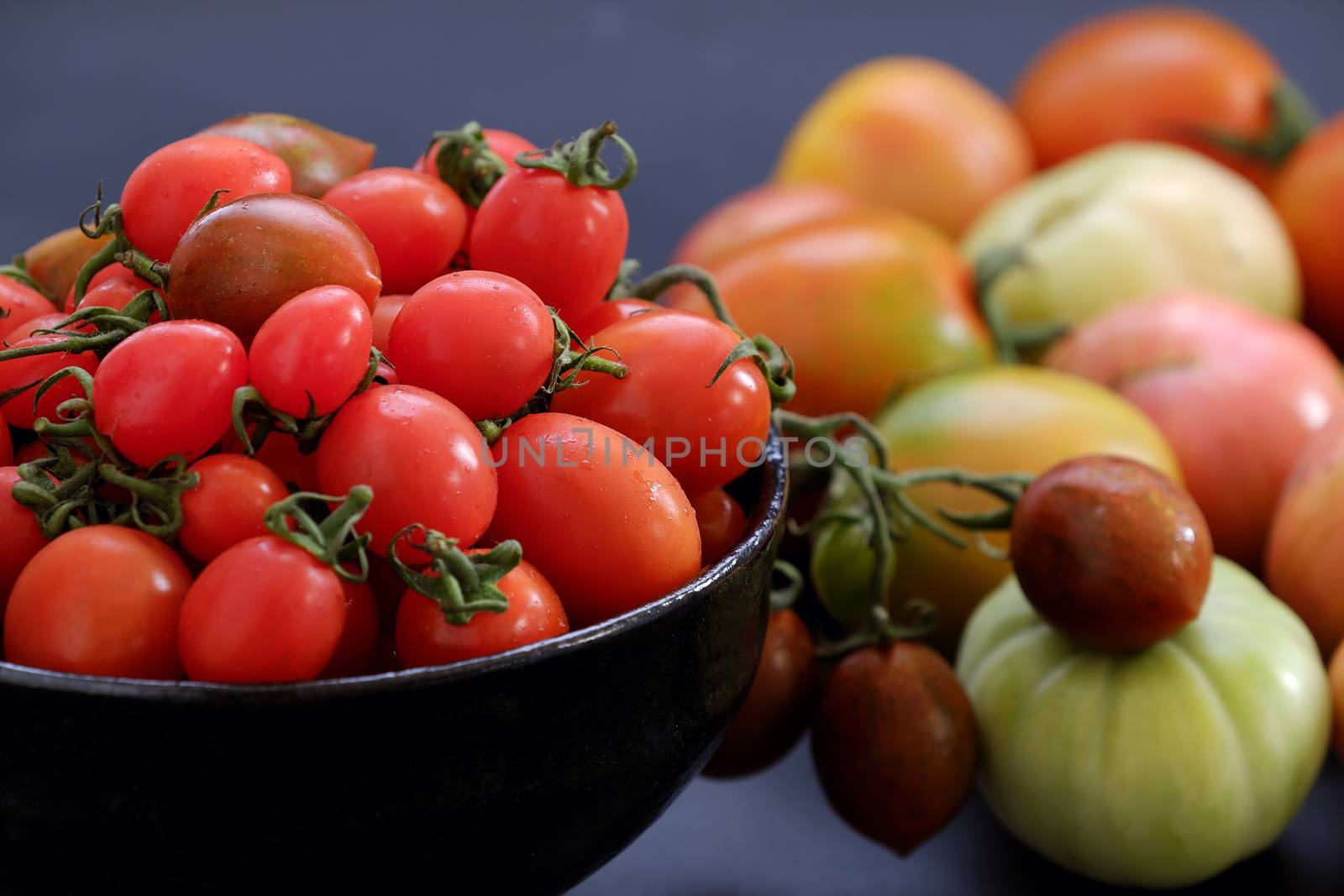 Collect of tomatoes, cheap food anticancer by xuanhuongho
