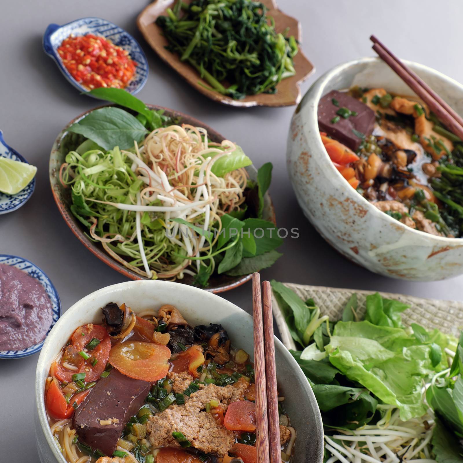 Vietnamese food, bun rieu and canh bun by xuanhuongho