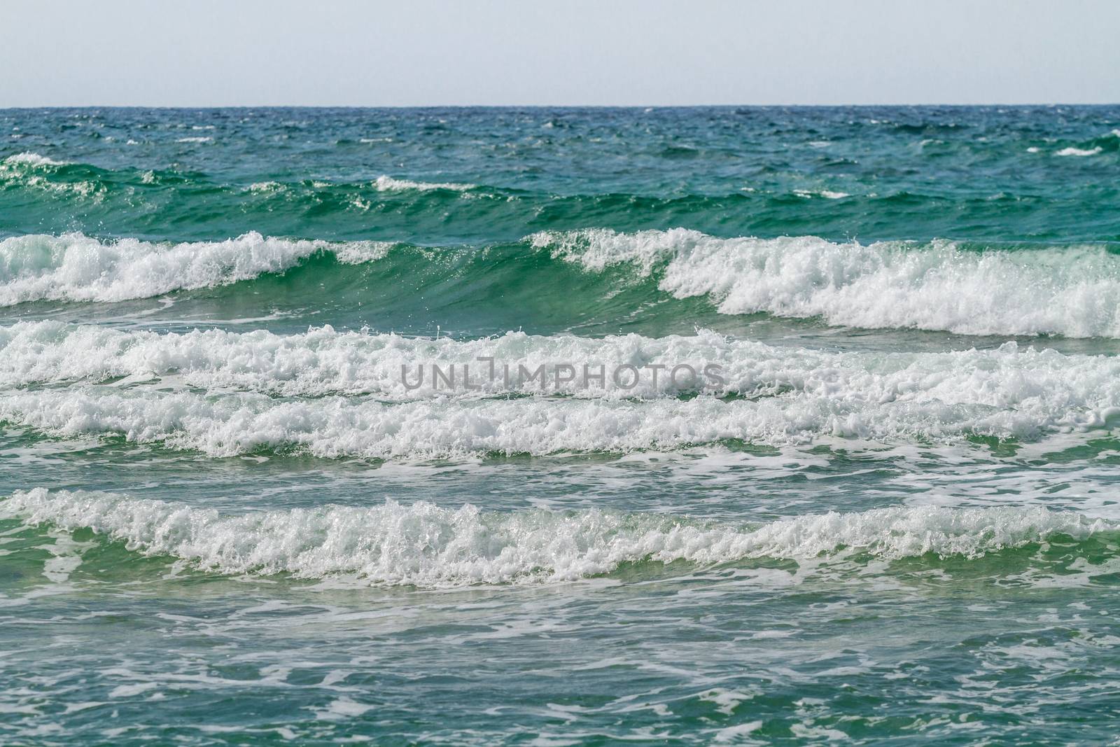 Seascape with rolling wave by fogen