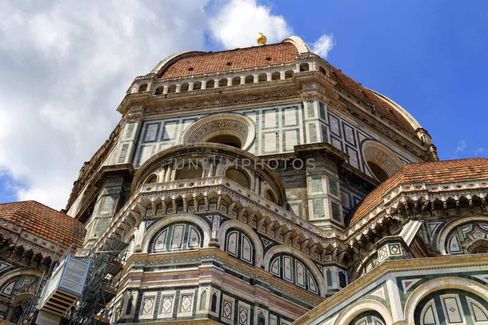 Cathedral Santa Maria del Fiore, Duomo, by day in Florence, Tuscany, Italy