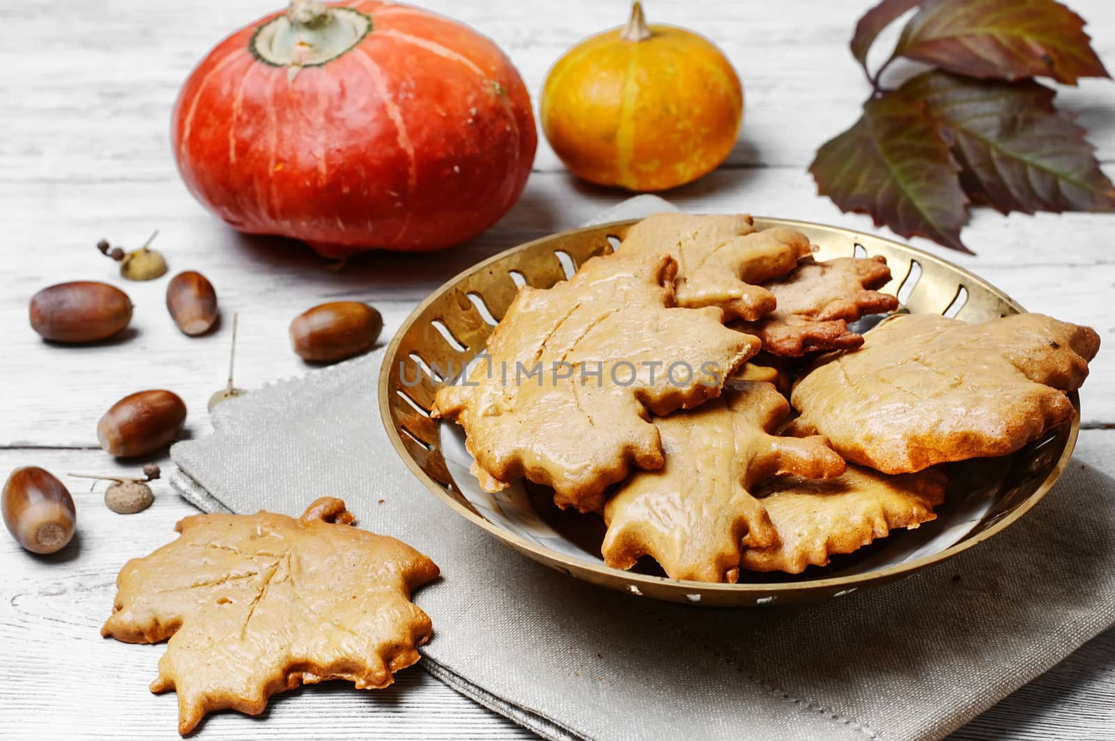 Symbolic autumn cookies by LMykola