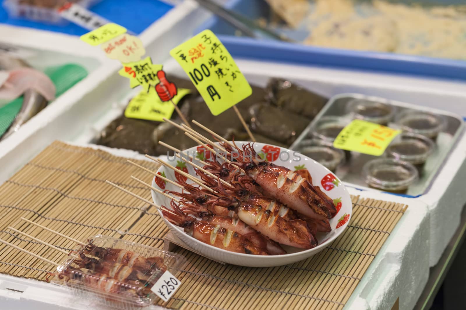 Tsukiji Fish Market, Japan. by mariusz_prusaczyk