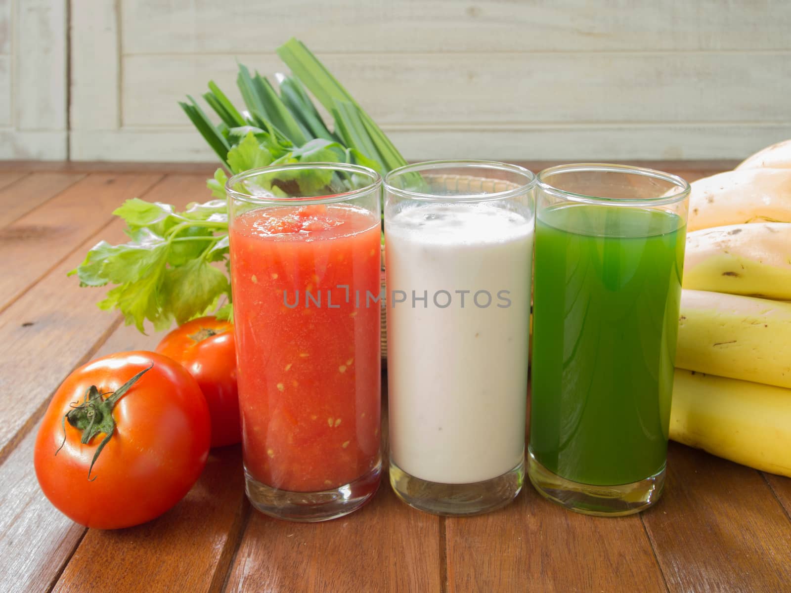 Vegetable juice and tomato juice, banana smoothie blender.