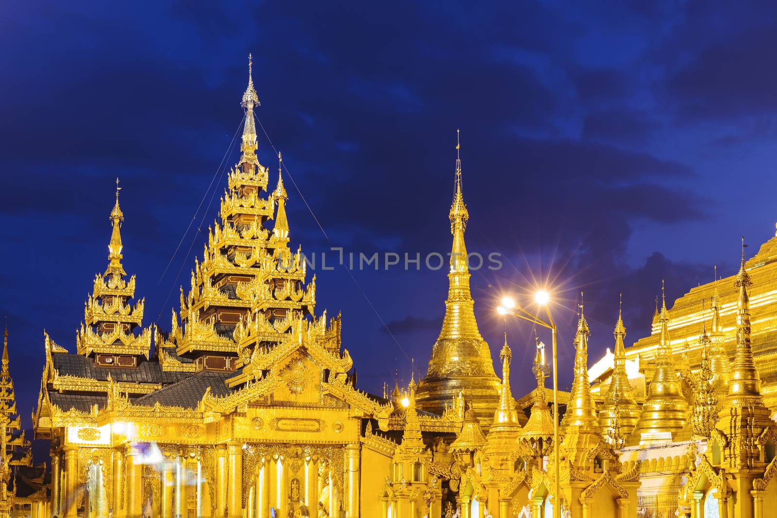 Shwedagon Pagoda at night  by cozyta