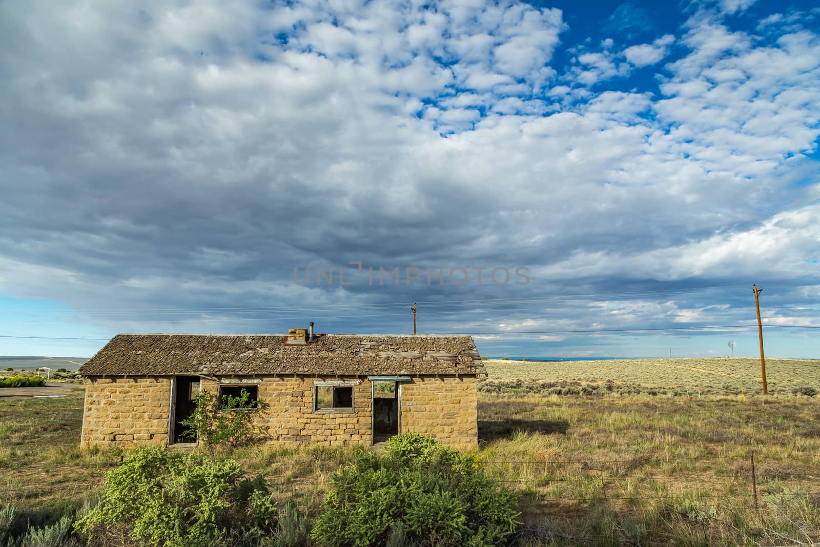 Abandoned in the high desert by adifferentbrian