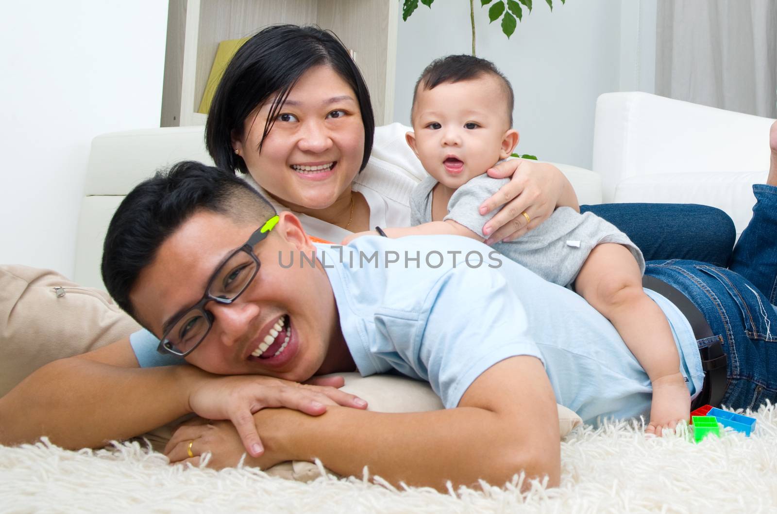 Portrait of asian family