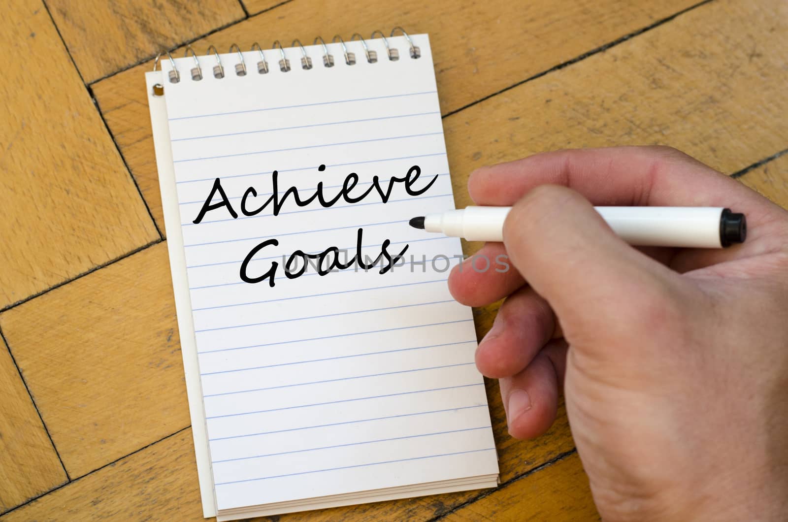 Achieve goals concept on notebook by eenevski