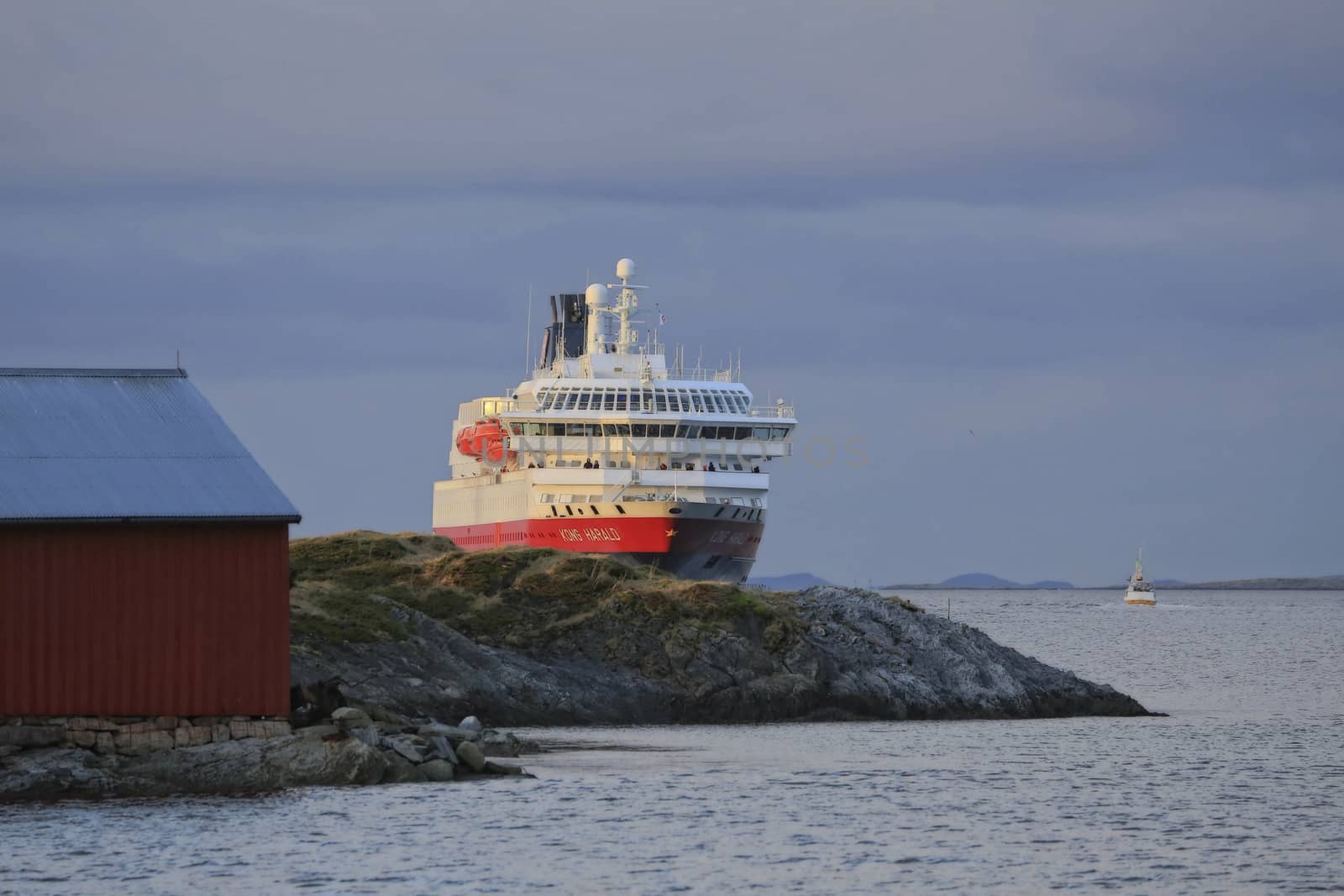 Hurtigruten ankommer Brønnøysund