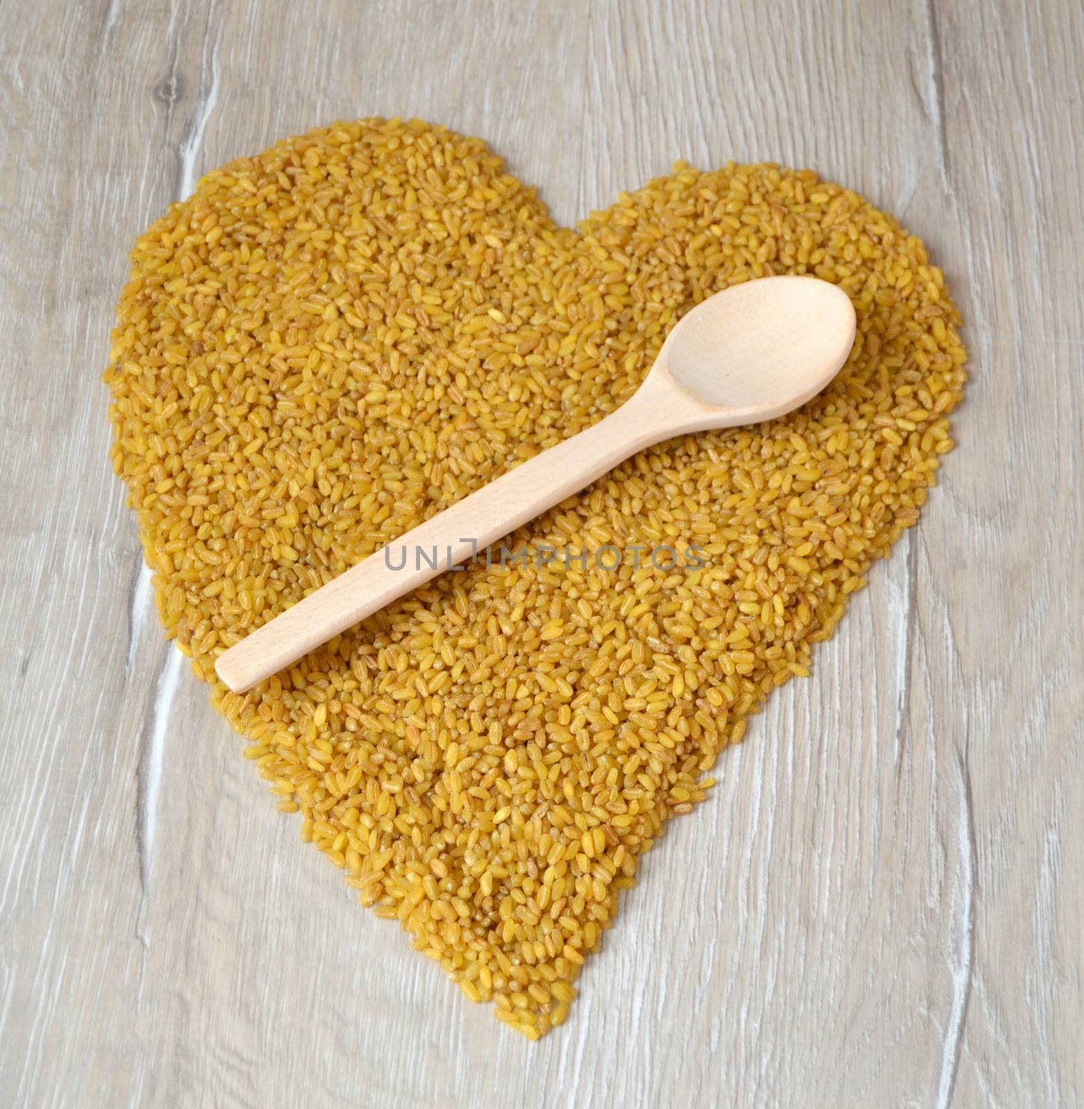 Large bulgur, large-sized bulgur, heart shaped cog corset, bulgur love, turkey bulgur, turkish bulgur.Natural and organic bulgur