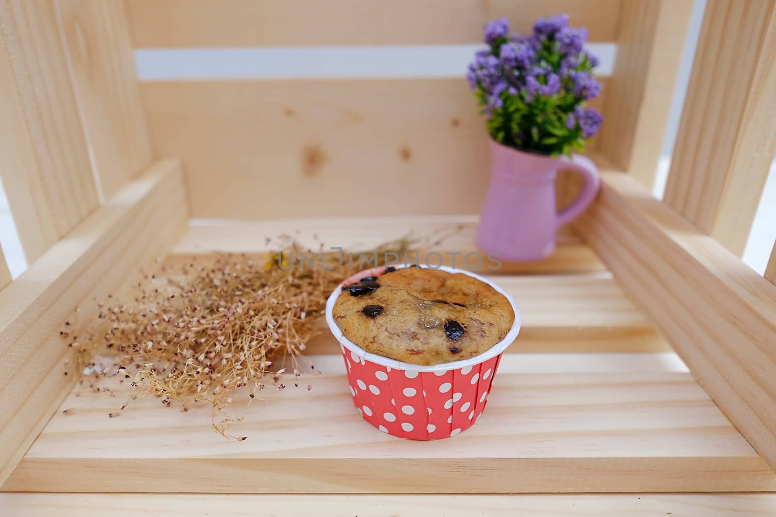 Banana Cupcake with Chocolate chip in Box Wood