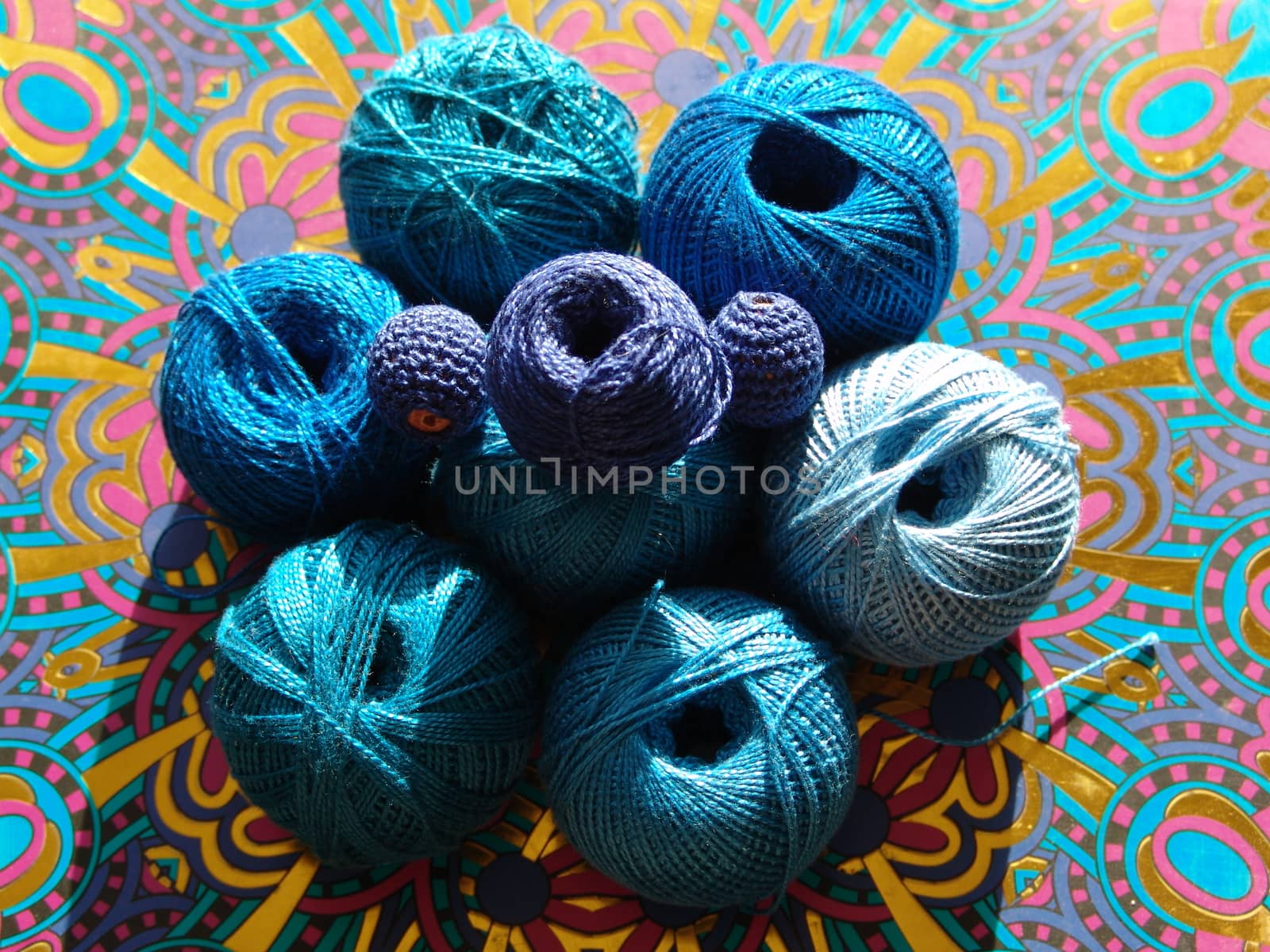 blue balls of wool by elena_vz