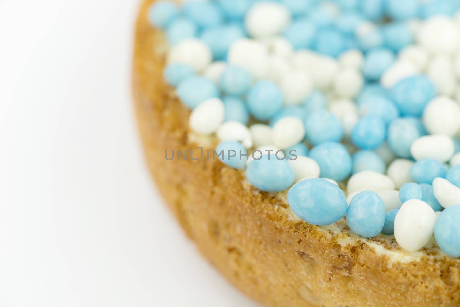 Rusks with blue anise sprinkles is a Dutch tradition related to the celebration of the birth of a boy. Sprinkles are sugared anise seeds that serve as sweet toppings.
