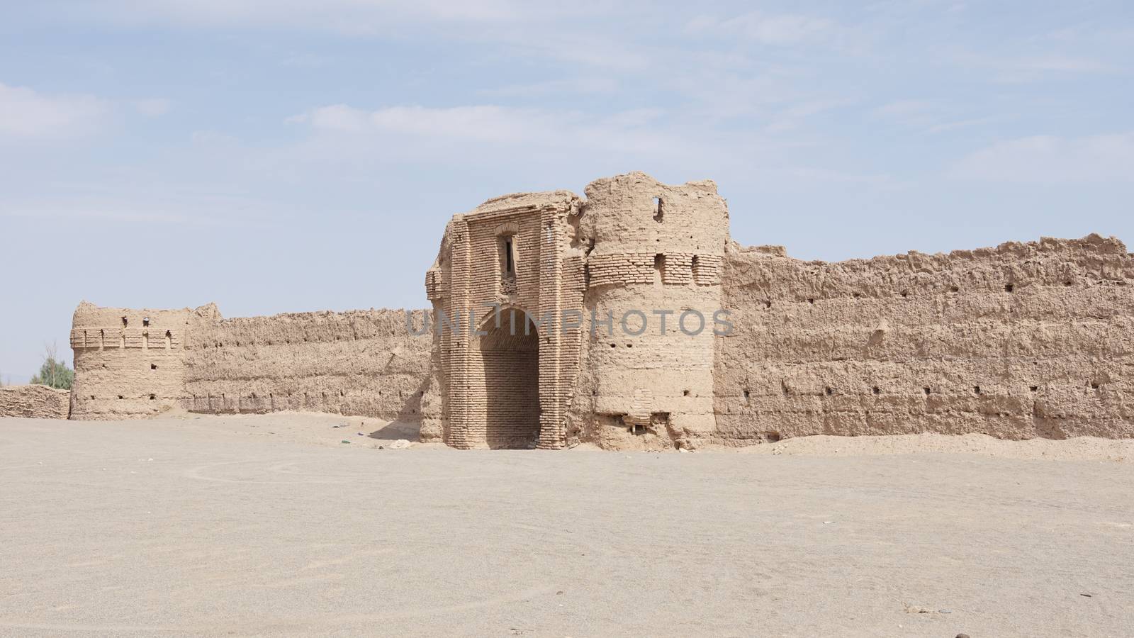 Ruin of an old Caravansary in the desert around Yazd, Iran, Asia