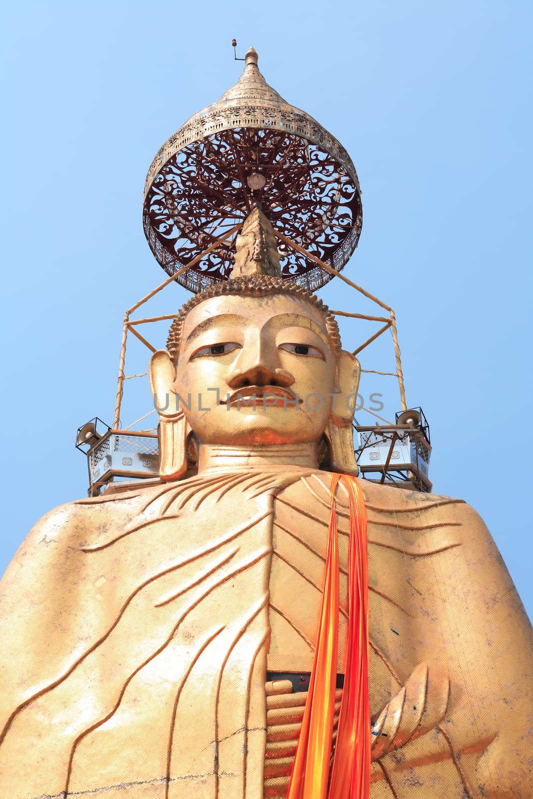 Big Standing Buddha at Wat Intharawihan temple, Bangkok, Thailand