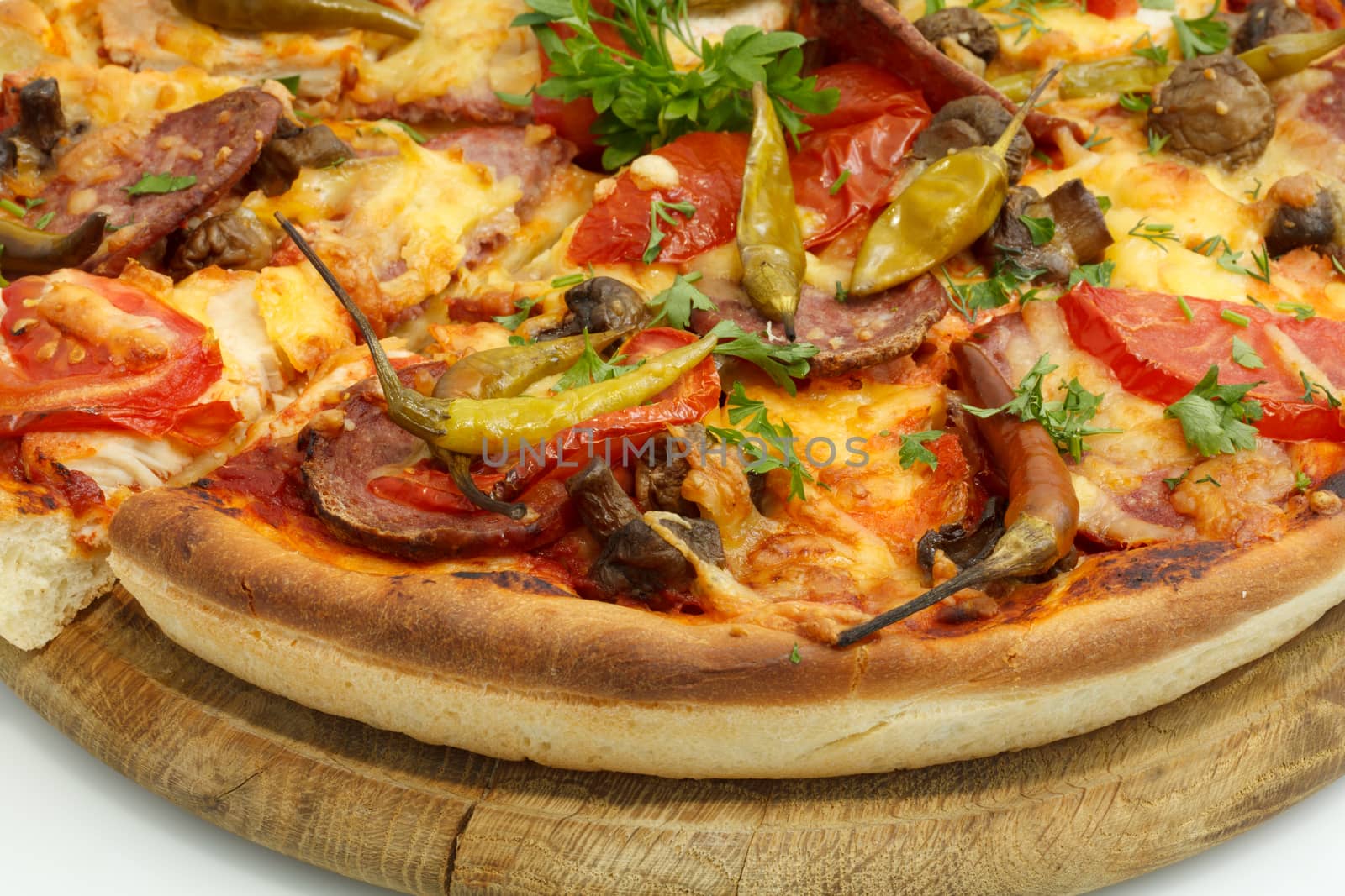 Pizza with sausage, mushrooms and hot pepper. by fogen