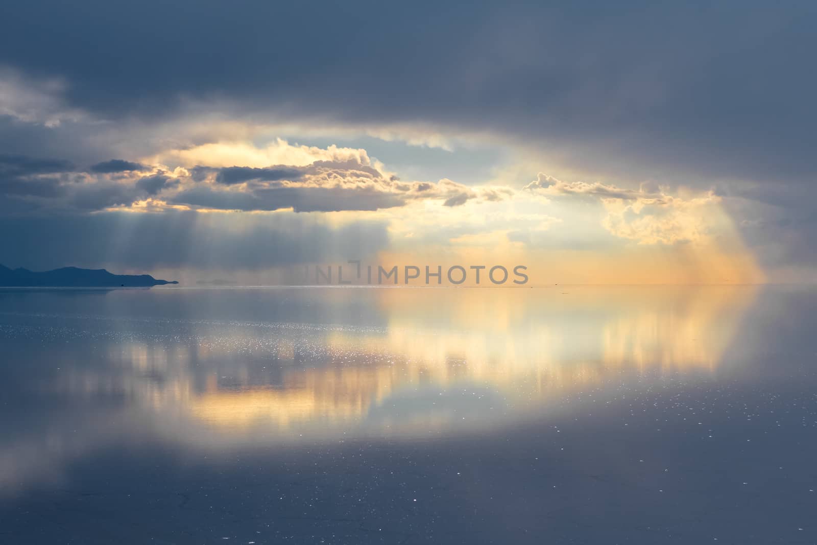 Salar de Uyuni desert, Bolivia by daboost