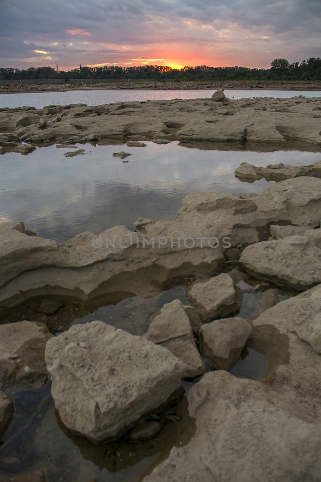 Tide pools and sunset at Falls On The Ohio State Park